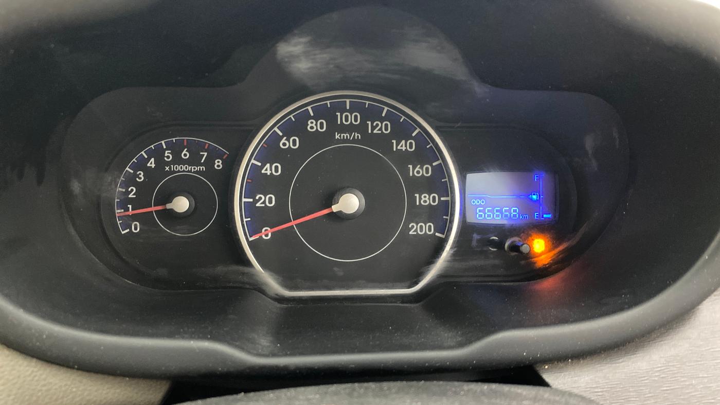 2012 Hyundai i10 MAGNA 1.1, Petrol, Manual, 66,667 km, Odometer Image