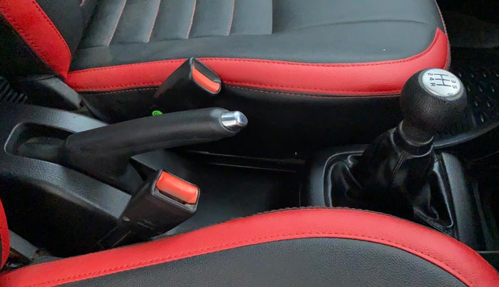 2017 Maruti Swift ZXI D, Petrol, Manual, 45,130 km, Gear Lever