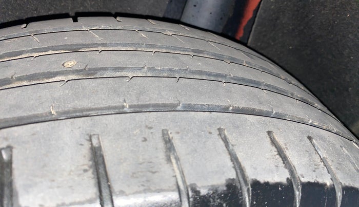 2016 Maruti Baleno ALPHA PETROL 1.2, Petrol, Manual, 62,453 km, Left Rear Tyre Tread