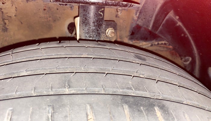 2016 Maruti Baleno ALPHA PETROL 1.2, Petrol, Manual, 62,453 km, Right Front Tyre Tread