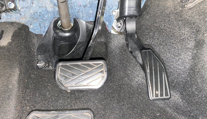 2017 Maruti IGNIS DELTA 1.2 AMT, Petrol, Automatic, 56,874 km, Pedals