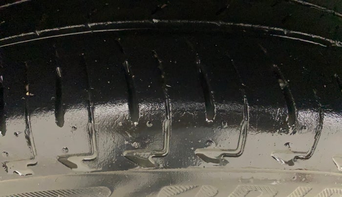 2017 Maruti IGNIS DELTA 1.2 AMT, Petrol, Automatic, 56,874 km, Right Rear Tyre Tread