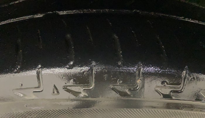 2017 Maruti IGNIS DELTA 1.2 AMT, Petrol, Automatic, 56,874 km, Right Front Tyre Tread