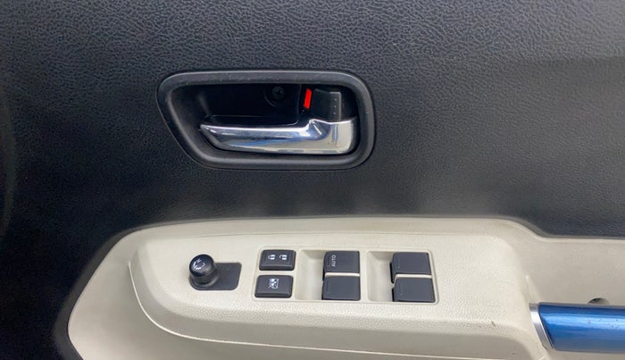 2017 Maruti IGNIS DELTA 1.2 AMT, Petrol, Automatic, 56,874 km, Driver Side Door Panels Control