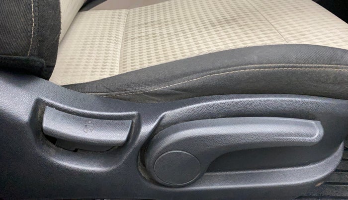 2018 Hyundai Elite i20 ASTA 1.2 (O), Petrol, Manual, 54,174 km, Driver Side Adjustment Panel