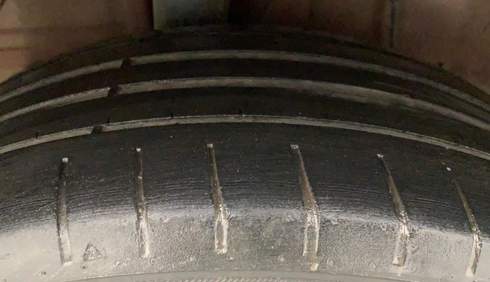 2018 Hyundai Elite i20 ASTA 1.2 (O), Petrol, Manual, 54,174 km, Right Rear Tyre Tread