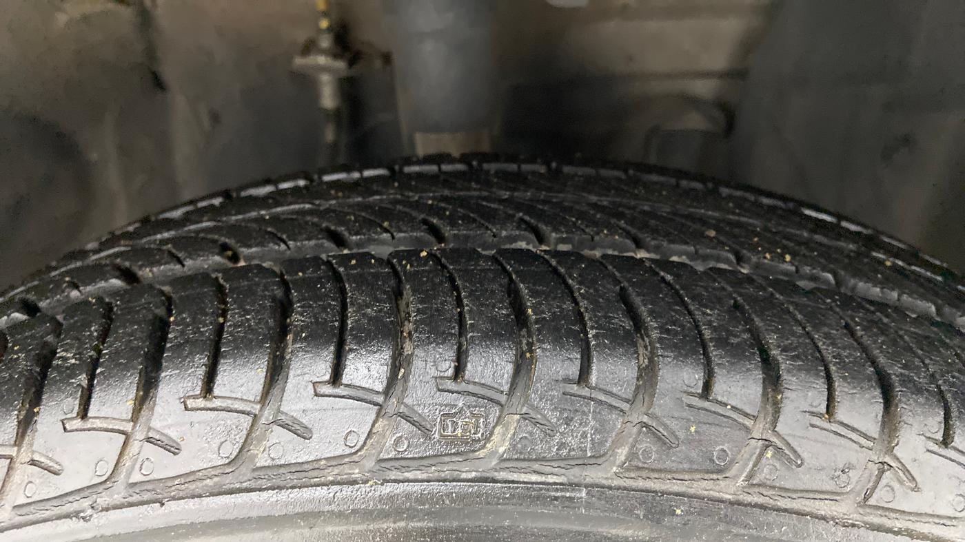 2018 Datsun Go Plus T, Petrol, Manual, 27,215 km, Right Front Tyre Tread