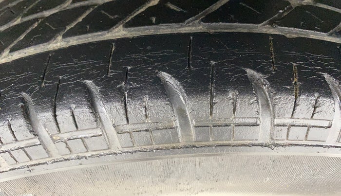 2021 Maruti Swift VXI, Petrol, Manual, 45,523 km, Left Rear Tyre Tread