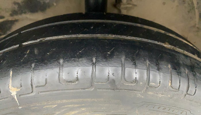 2018 Maruti Wagon R 1.0 LXI CNG, CNG, Manual, 75,128 km, Left Front Tyre Tread