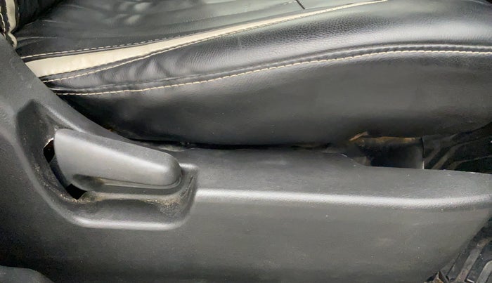 2018 Maruti Wagon R 1.0 LXI CNG, CNG, Manual, 75,128 km, Driver Side Adjustment Panel