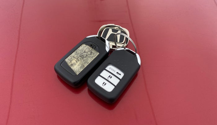 2022 Honda Amaze 1.2L I-VTEC VX CVT, Petrol, Automatic, 41,179 km, Key Close Up