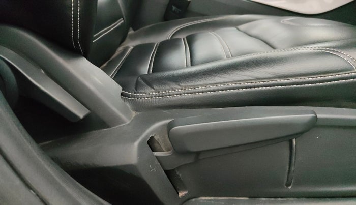 2022 Tata ALTROZ XZA PLUS, Petrol, Automatic, 49,363 km, Driver Side Adjustment Panel