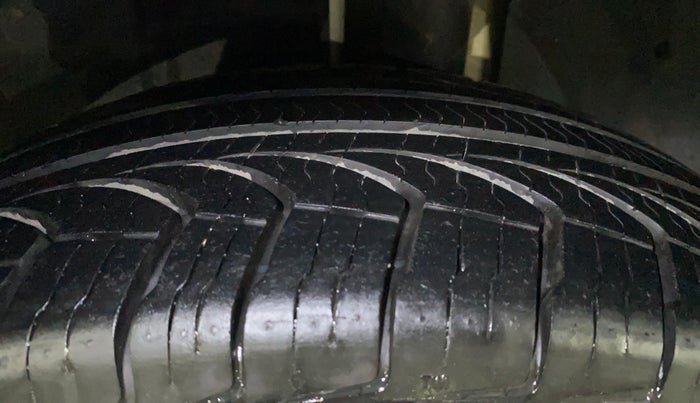 2019 MG HECTOR SHARP 1.5 DCT PETROL, Petrol, Automatic, 60,434 km, Left Rear Tyre Tread