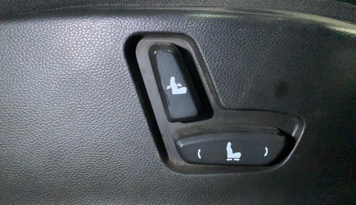 2019 MG HECTOR SHARP 1.5 DCT PETROL, Petrol, Automatic, 60,434 km, Driver Side Adjustment Panel