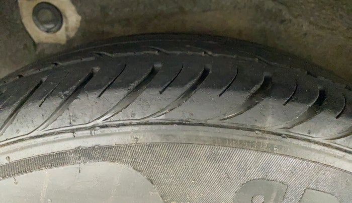 2011 Hyundai i10 SPORTZ 1.2, Petrol, Manual, 56,652 km, Right Rear Tyre Tread