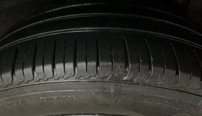 2018 Hyundai Elite i20 ASTA 1.2  CVT, Petrol, Automatic, 68,512 km, Left Rear Tyre Tread