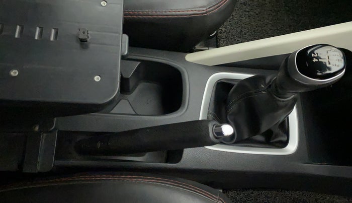 2021 Nissan MAGNITE XV MT, Petrol, Manual, 18,526 km, Gear Lever