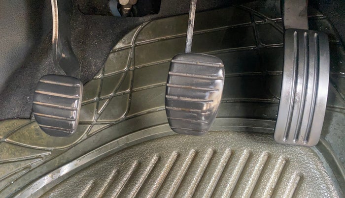 2019 Nissan Kicks XV PREMIUM DIESEL, Diesel, Manual, 65,368 km, Pedals