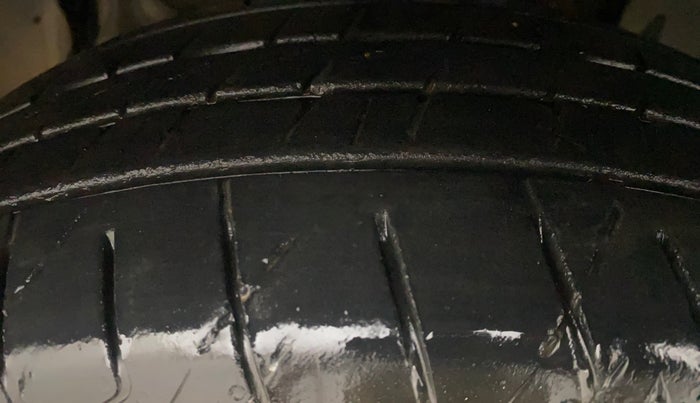 2019 Nissan Kicks XV PREMIUM DIESEL, Diesel, Manual, 65,368 km, Left Front Tyre Tread