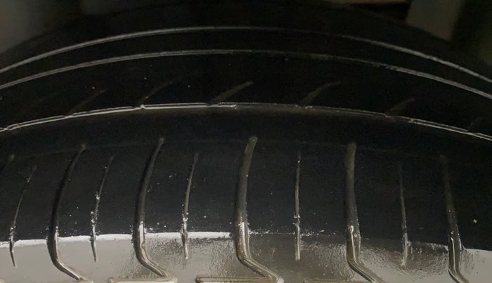 2019 Nissan Kicks XV PREMIUM DIESEL, Diesel, Manual, 65,368 km, Left Rear Tyre Tread