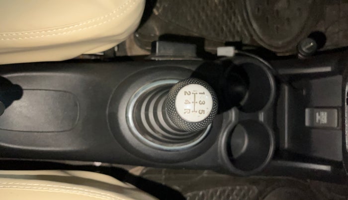 2015 Honda Brio S MT, Petrol, Manual, 54,899 km, Gear Lever