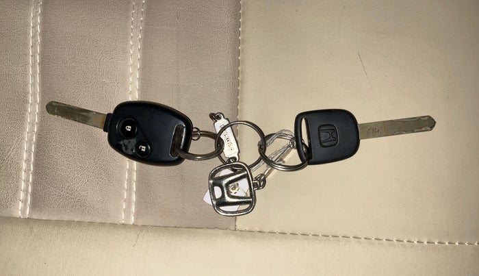 2015 Honda Brio S MT, Petrol, Manual, 54,899 km, Key Close Up