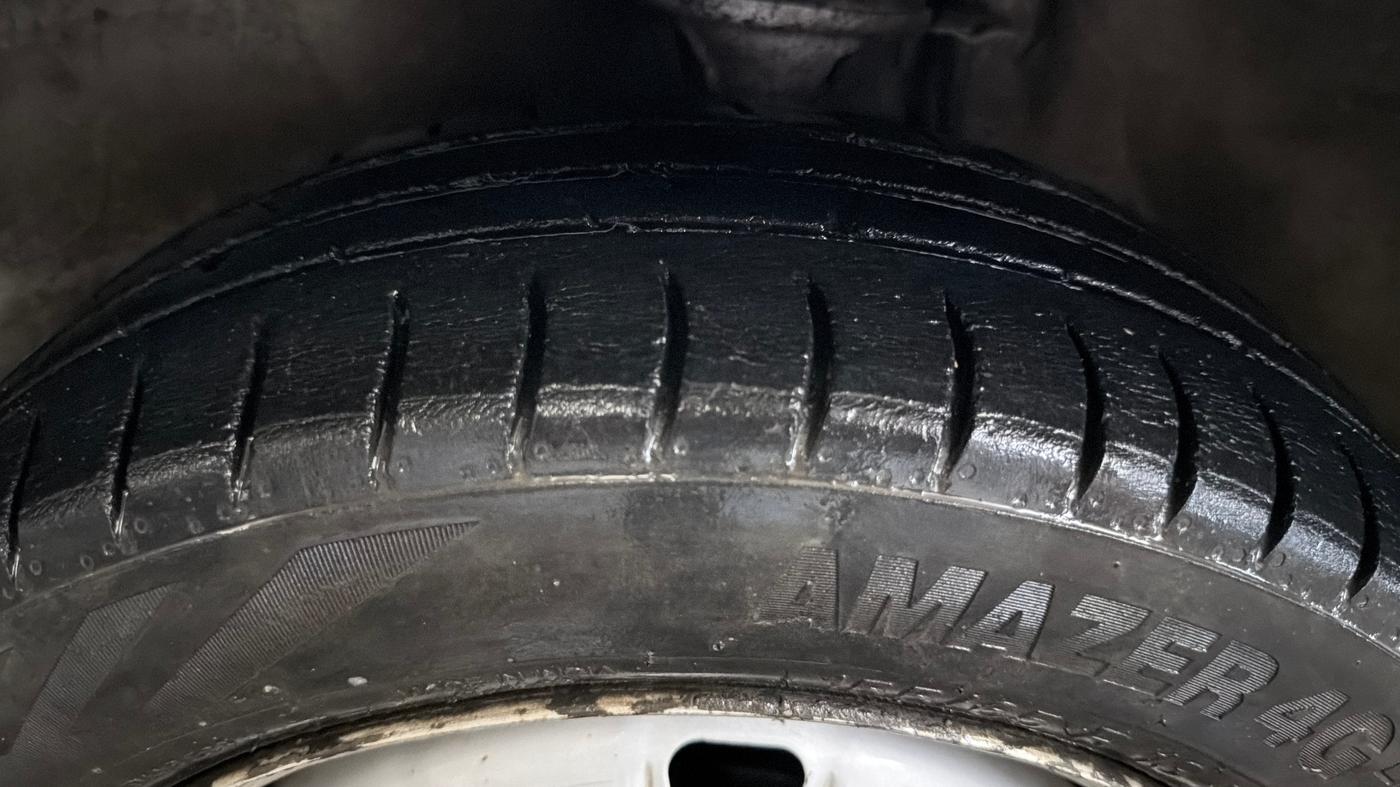 2016 Maruti Alto K10 LXI, Petrol, Manual, 59,844 km, Left Front Tyre Tread
