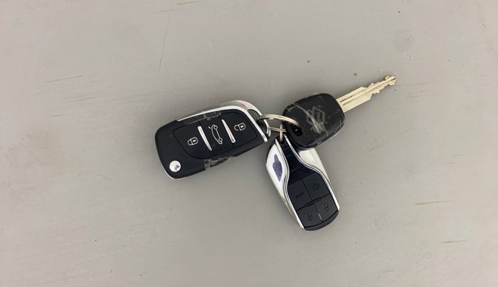 2016 Maruti Alto K10 VXI (O) AMT, Petrol, Automatic, 16,723 km, Key Close Up