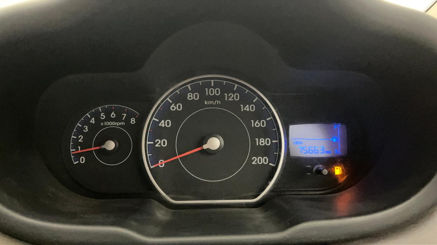 2014 Hyundai i10 MAGNA 1.1, Petrol, Manual, 75,905 km, Odometer Image