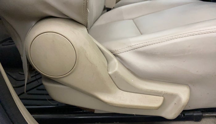 2019 Maruti Dzire LXI, CNG, Manual, 67,921 km, Driver Side Adjustment Panel