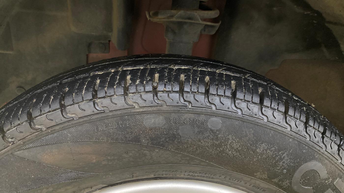 2018 Renault Kwid RXL, Petrol, Manual, 17,085 km, Left Front Tyre Tread
