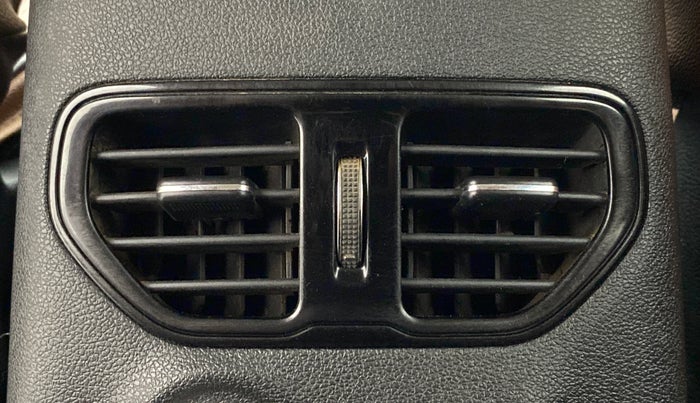 2017 Tata Hexa Varicor 400 XTA, Diesel, Automatic, 59,257 km, Rear AC Vents