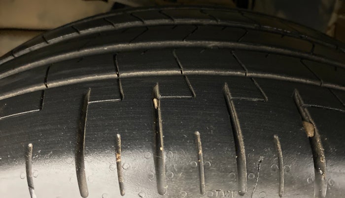 2017 Tata Hexa Varicor 400 XTA, Diesel, Automatic, 59,257 km, Left Front Tyre Tread