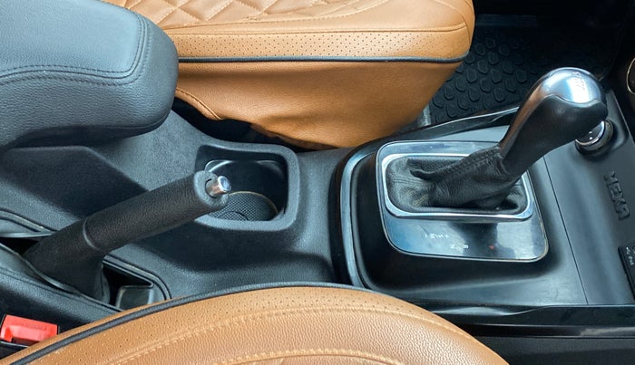 2017 Tata Hexa Varicor 400 XTA, Diesel, Automatic, 59,257 km, Gear Lever