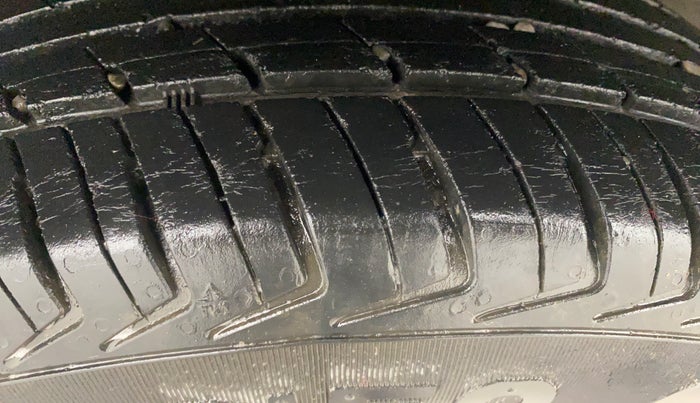 2019 Renault Kwid CLIMBER 1.0, Petrol, Manual, 52,511 km, Right Rear Tyre Tread