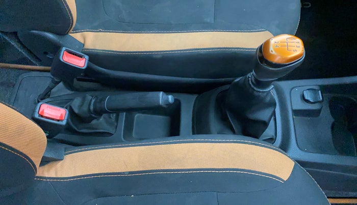 2019 Renault Kwid CLIMBER 1.0, Petrol, Manual, 52,511 km, Gear Lever