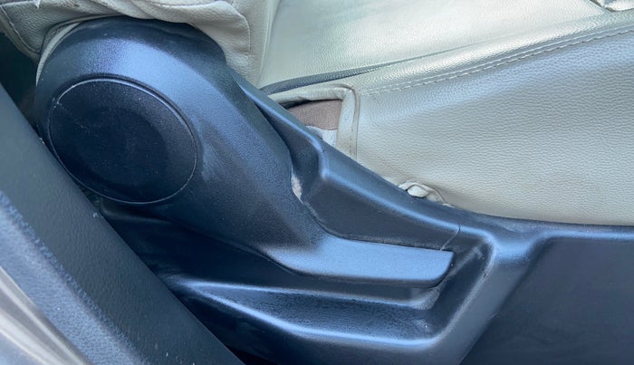 2021 Maruti New Wagon-R VXI 1.2, Petrol, Manual, 38,943 km, Driver Side Adjustment Panel