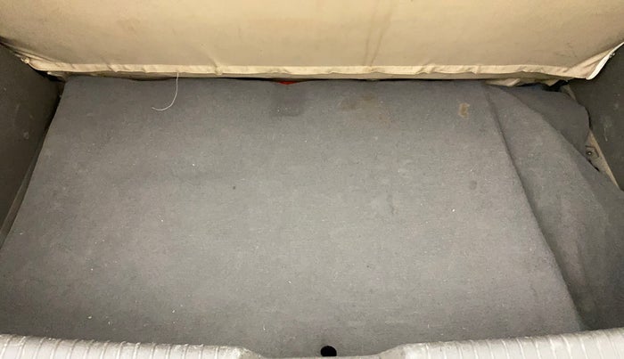 2013 Hyundai i10 ERA 1.1, Petrol, Manual, 65,984 km, Boot Inside