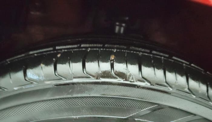 2014 Maruti Celerio VXI AMT, Petrol, Automatic, 90,377 km, Left Front Tyre Tread