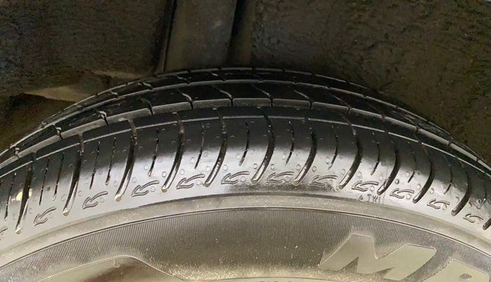 2018 Maruti Ciaz SIGMA 1.5 SHVS MT  PETROL, Petrol, Manual, 1,08,195 km, Right Rear Tyre Tread