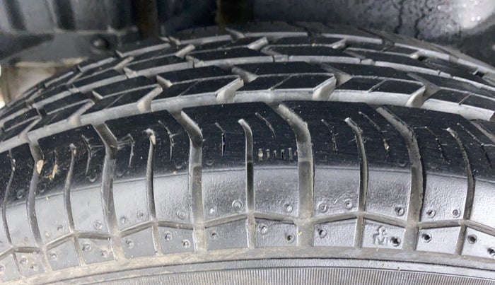 2015 Maruti Swift Dzire VDI ABS, Diesel, Manual, 17,558 km, Right Rear Tyre Tread