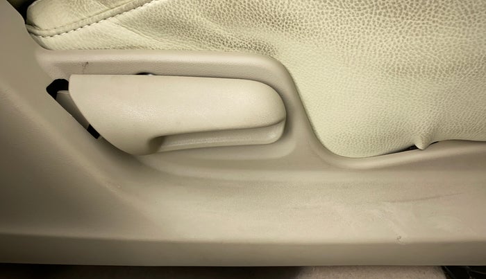 2015 Maruti Swift Dzire VDI ABS, Diesel, Manual, 17,558 km, Driver Side Adjustment Panel