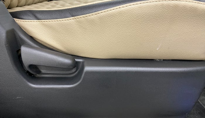 2018 Maruti Wagon R 1.0 VXI, Petrol, Manual, 8,714 km, Driver Side Adjustment Panel
