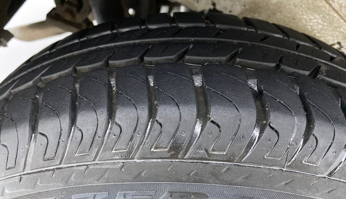 2018 Maruti Wagon R 1.0 VXI, Petrol, Manual, 8,714 km, Right Rear Tyre Tread