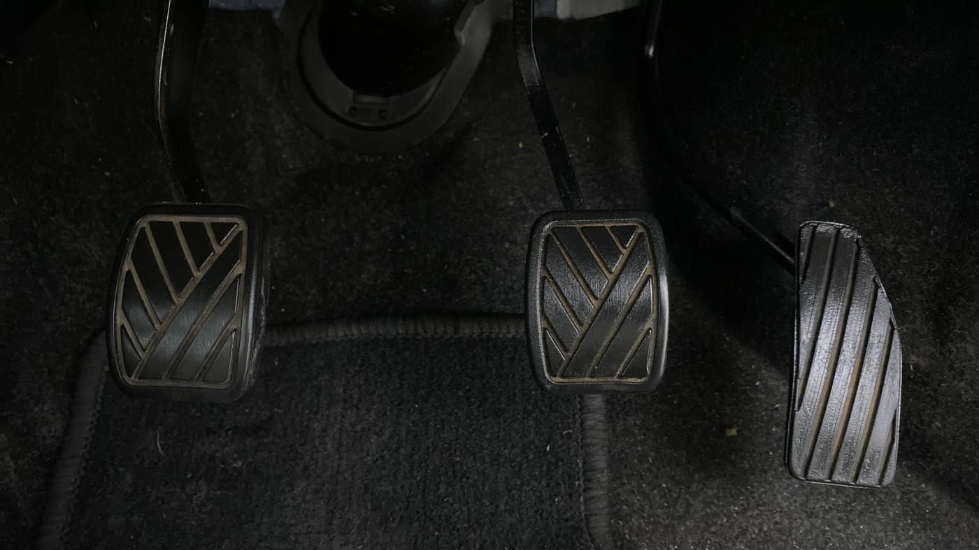 2018 Maruti Wagon R 1.0 VXI, Petrol, Manual, 8,714 km, Pedals