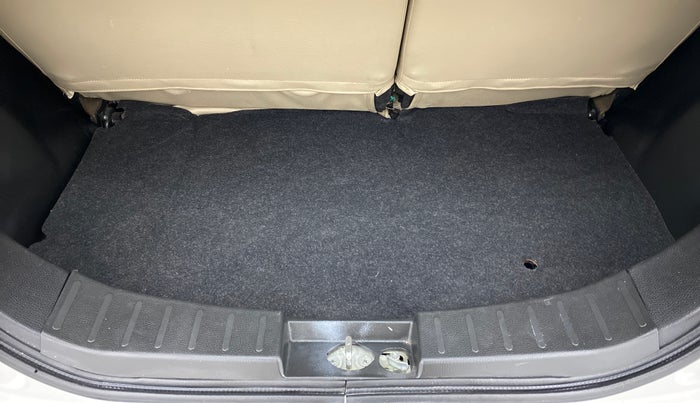 2018 Maruti Wagon R 1.0 VXI, Petrol, Manual, 8,714 km, Boot Inside