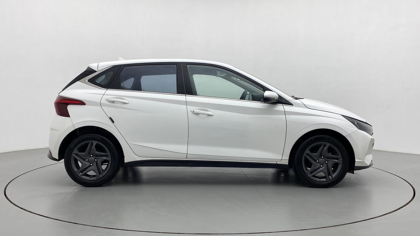 2020 Hyundai NEW I20 SPORTZ 1.5 MT, Diesel, Manual, 58,892 km, Right Side View