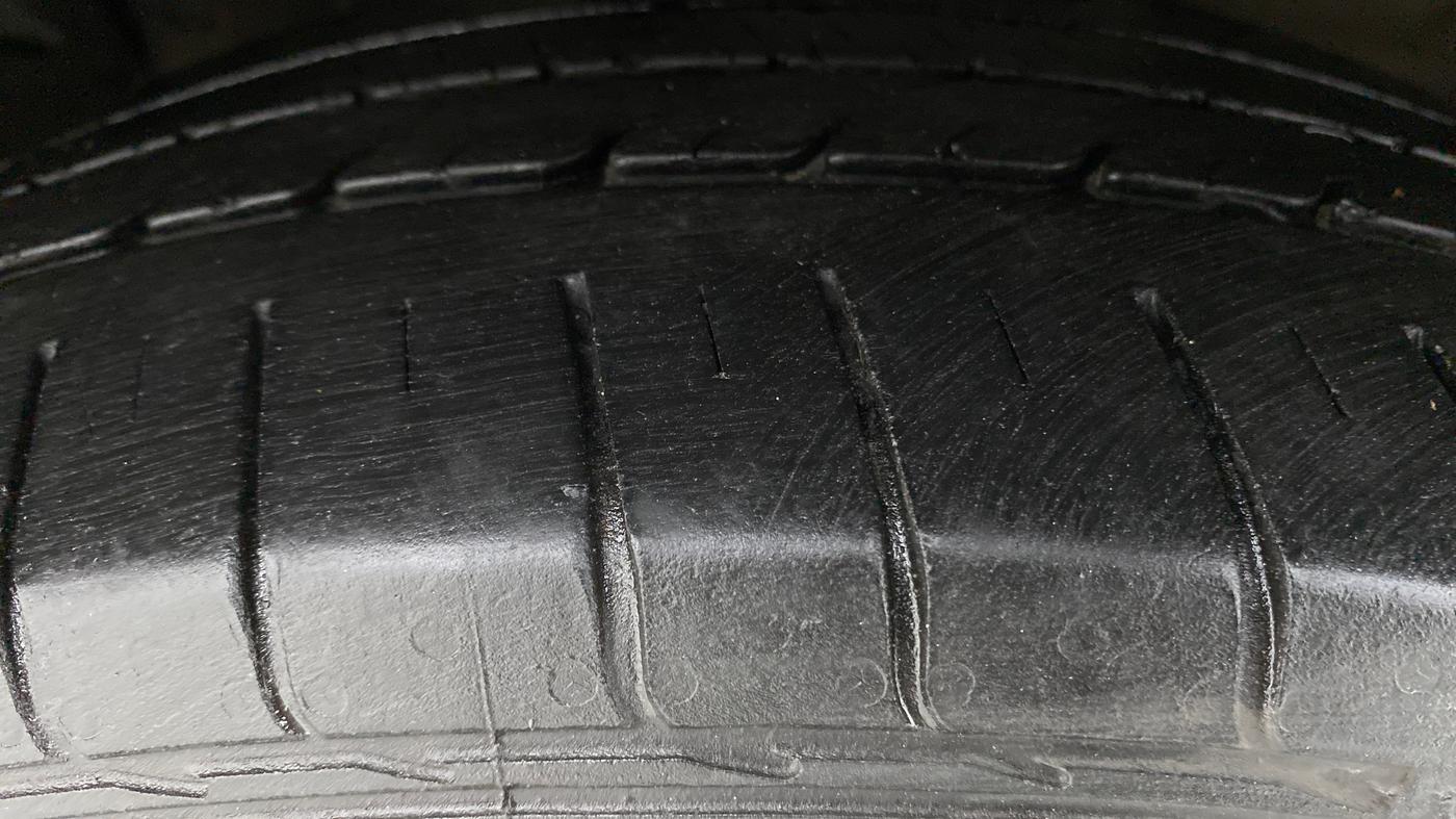 2016 Hyundai Creta 1.6 SX PLUS AUTO PETROL, Petrol, Automatic, 68,317 km, Left Front Tyre Tread
