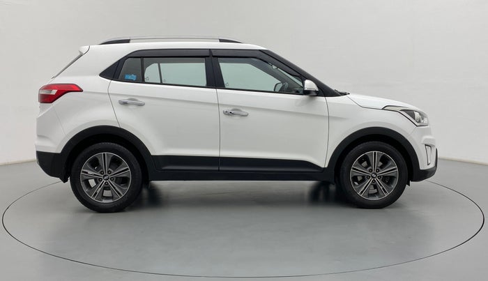 2016 Hyundai Creta 1.6 SX PLUS AUTO PETROL, Petrol, Automatic, 68,317 km, Right Side View