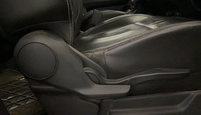 2021 Maruti XL6 ALPHA AT, Petrol, Automatic, 92,692 km, Driver Side Adjustment Panel